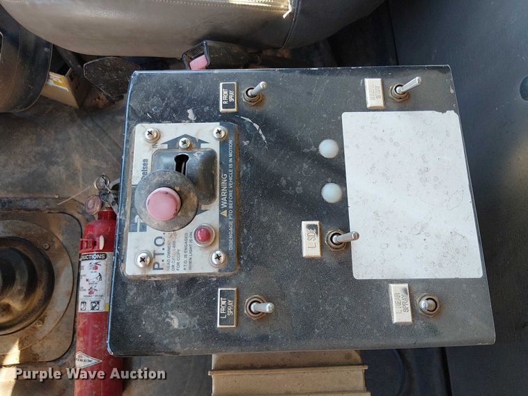 image for item EE5237 2006 Freightliner Business Class M2 water truck