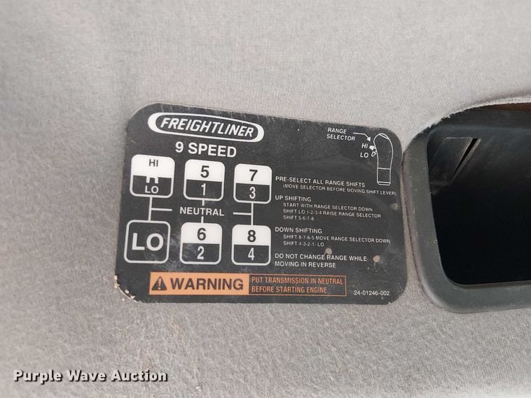 image for item EE5237 2006 Freightliner Business Class M2 water truck