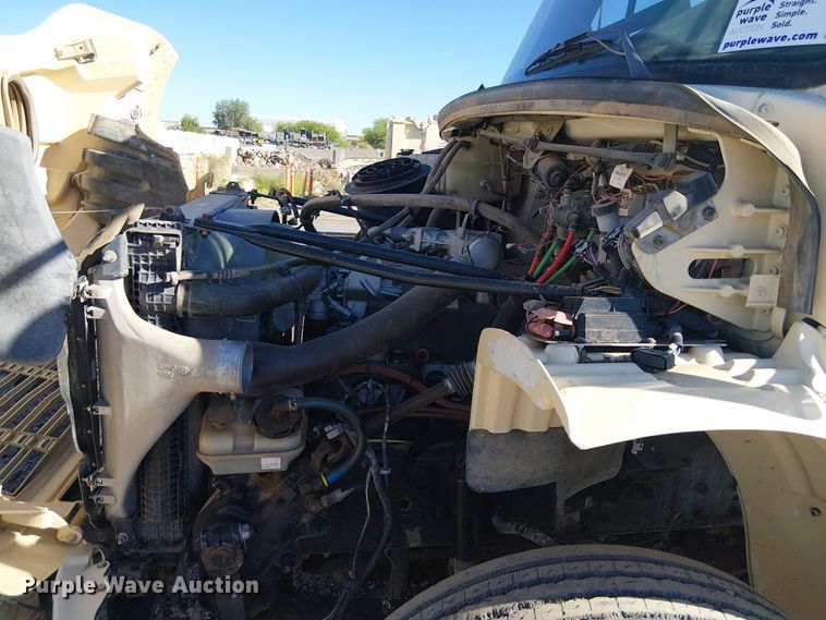 image for item EE5237 2006 Freightliner Business Class M2 water truck