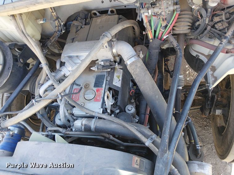 image for item EE5237 2006 Freightliner Business Class M2 water truck