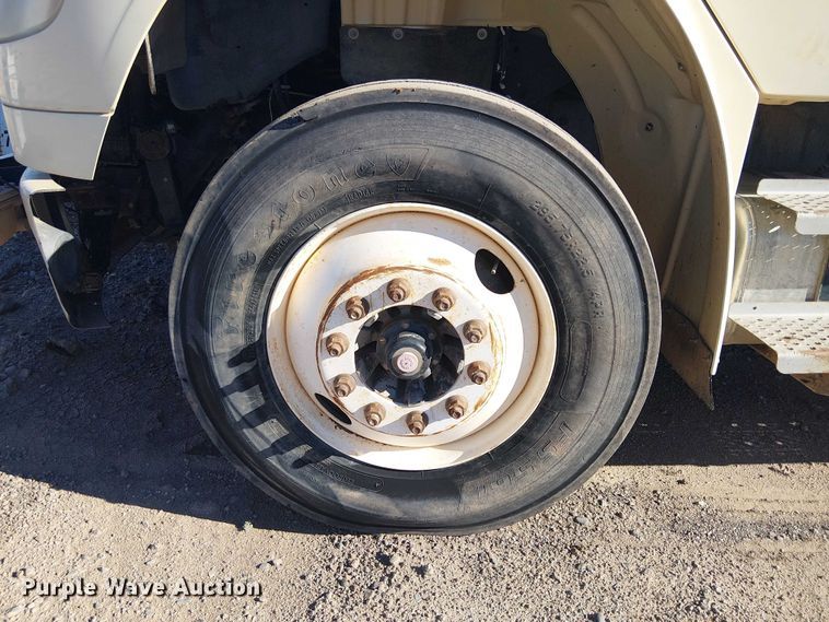 image for item EE5237 2006 Freightliner Business Class M2 water truck