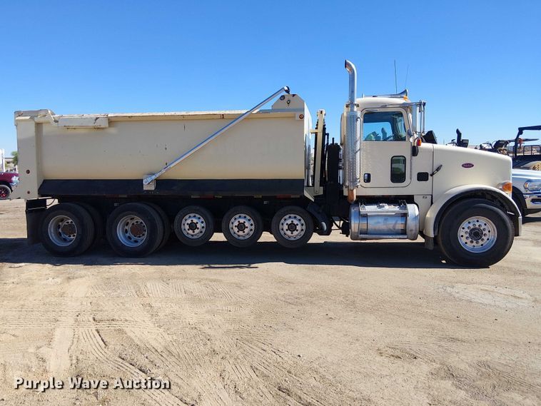 image for item EE5239 2006 Peterbilt 357 dump truck