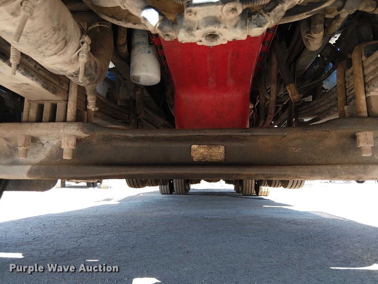 image for item EE5239 2006 Peterbilt 357 dump truck