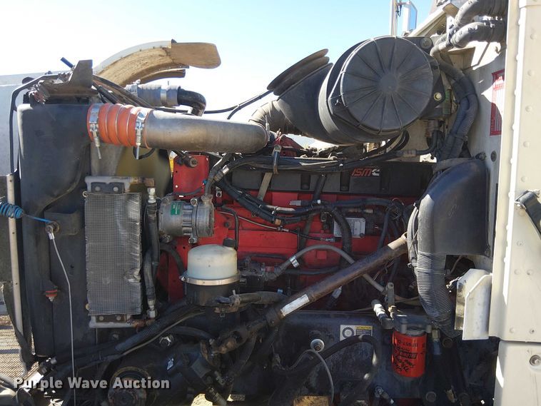 image for item EE5239 2006 Peterbilt 357 dump truck