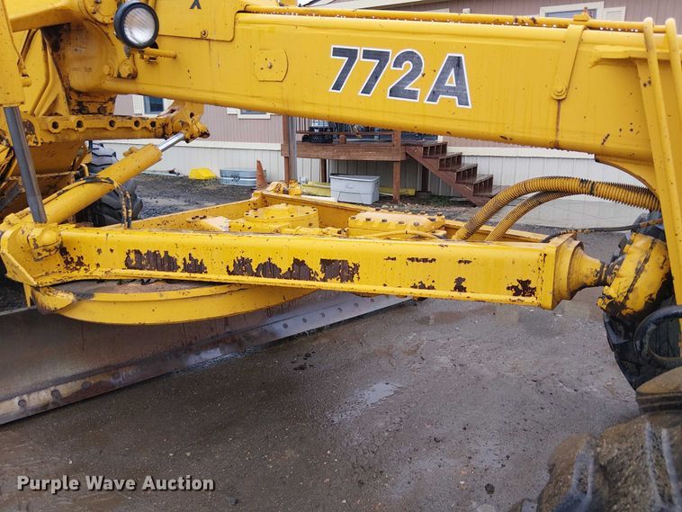 image for item EE5246 1984 John Deere 772A motor grader