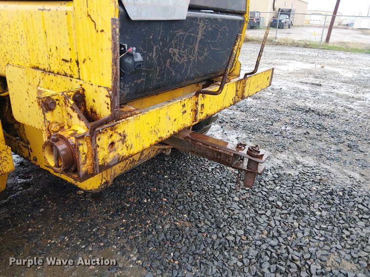 image for item EE5246 1984 John Deere 772A motor grader