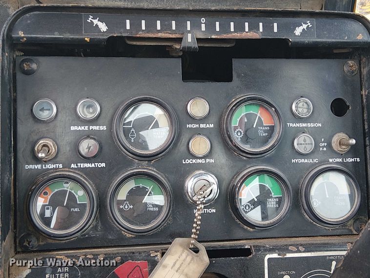 image for item EE5246 1984 John Deere 772A motor grader