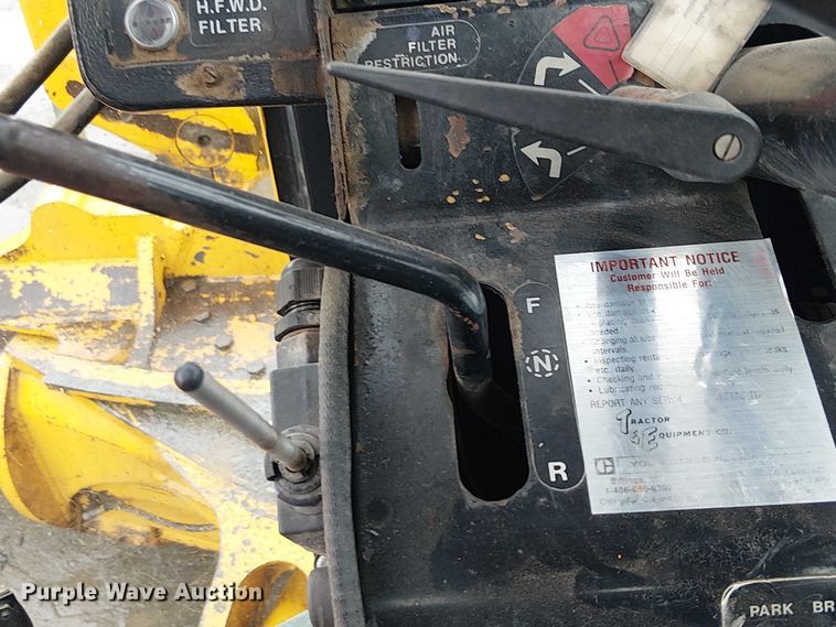 image for item EE5246 1984 John Deere 772A motor grader