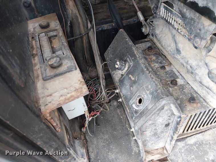 image for item EE5246 1984 John Deere 772A motor grader