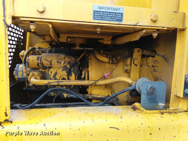 image for item EE5246 1984 John Deere 772A motor grader