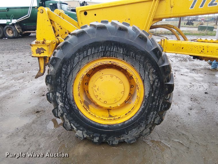 image for item EE5246 1984 John Deere 772A motor grader