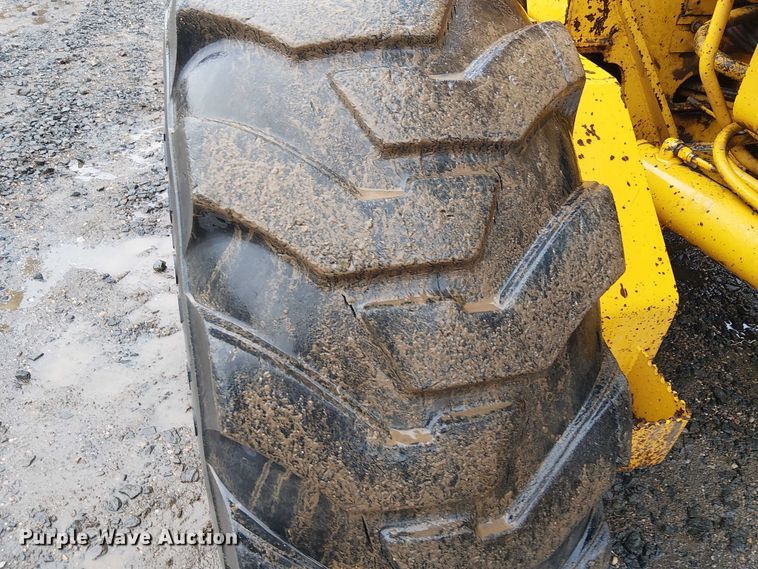 image for item EE5246 1984 John Deere 772A motor grader