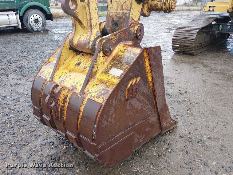 image for item EE5247 1988 Caterpillar 215 C excavator