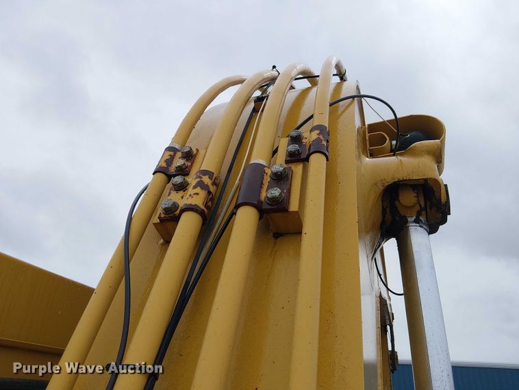 image for item EE5247 1988 Caterpillar 215 C excavator