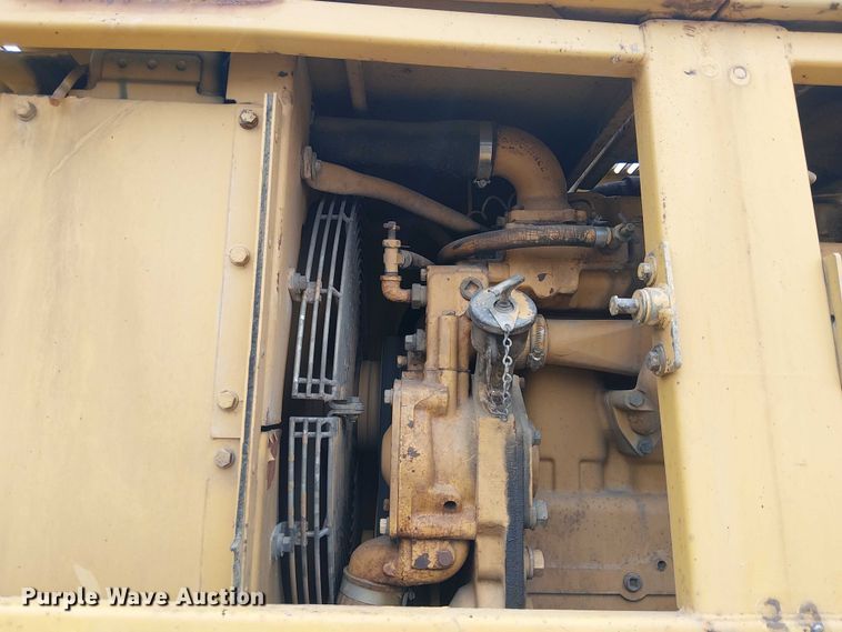 image for item EE5247 1988 Caterpillar 215 C excavator