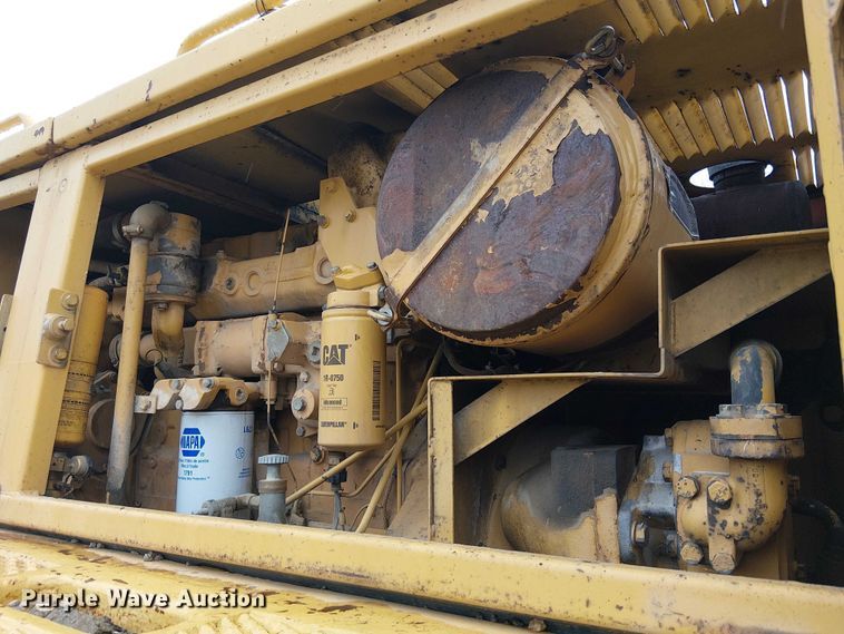 image for item EE5247 1988 Caterpillar 215 C excavator