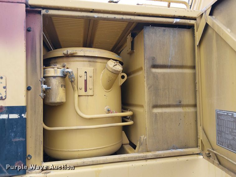 image for item EE5247 1988 Caterpillar 215 C excavator