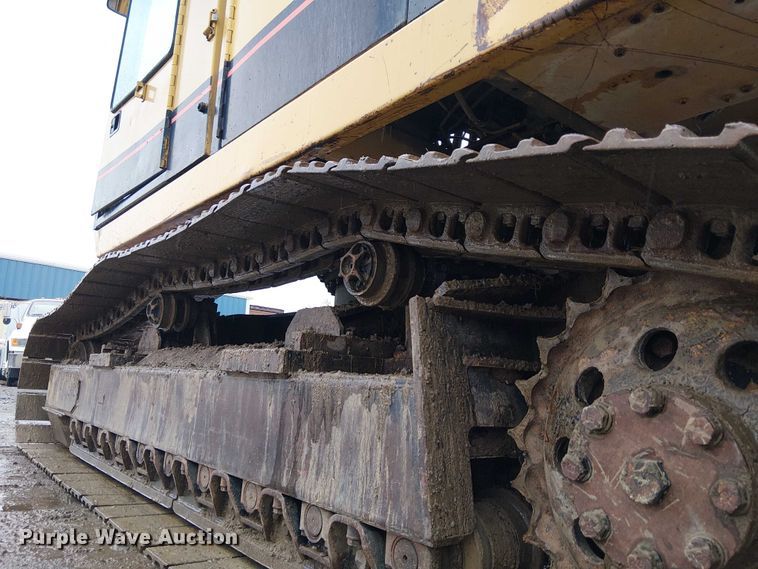 image for item EE5247 1988 Caterpillar 215 C excavator