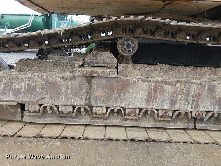 image for item EE5247 1988 Caterpillar 215 C excavator