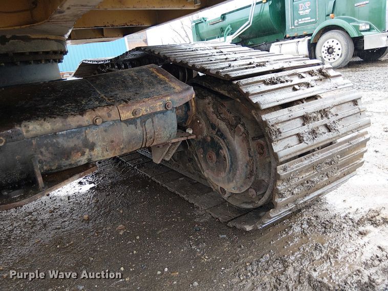 image for item EE5247 1988 Caterpillar 215 C excavator