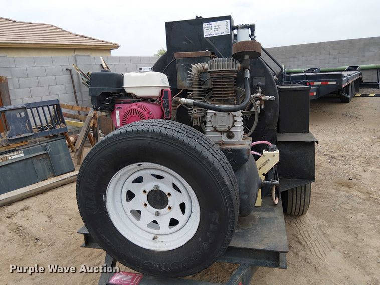 image for item EE5254 Seal coat machine