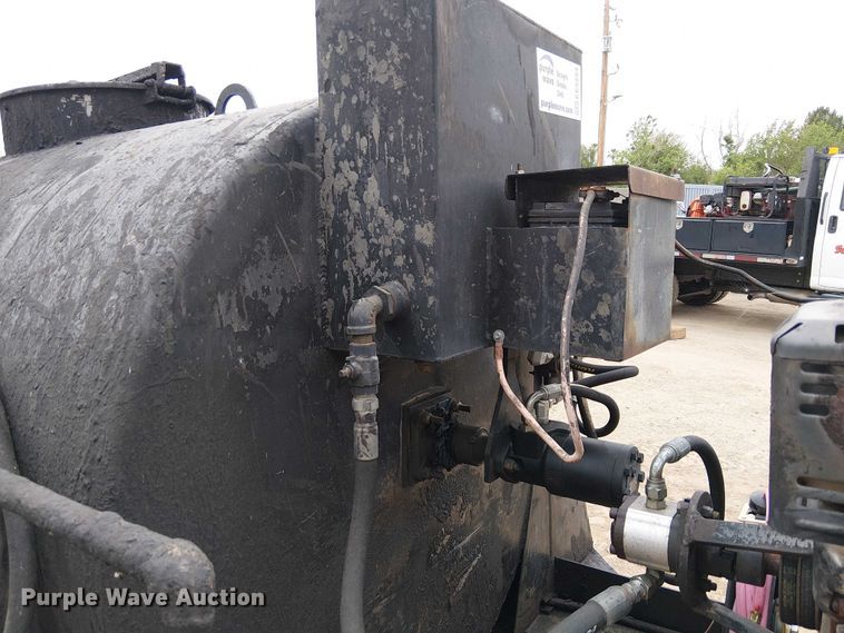 image for item EE5254 Seal coat machine