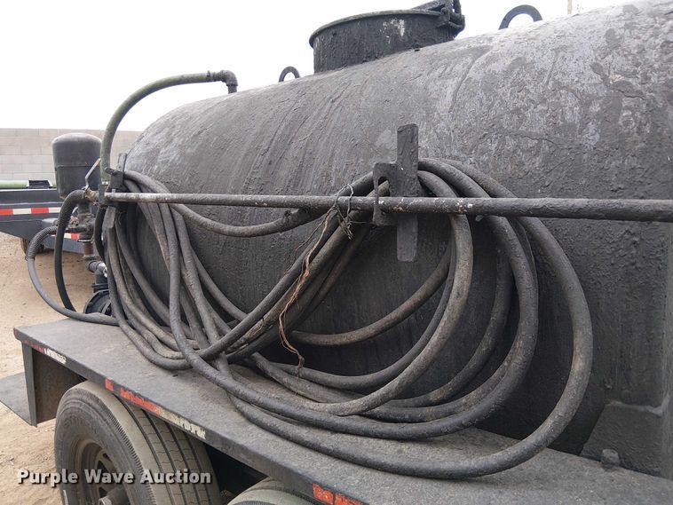 image for item EE5254 Seal coat machine