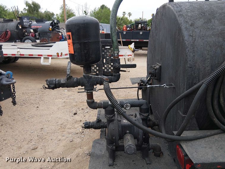 image for item EE5254 Seal coat machine