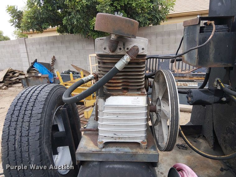 image for item EE5254 Seal coat machine