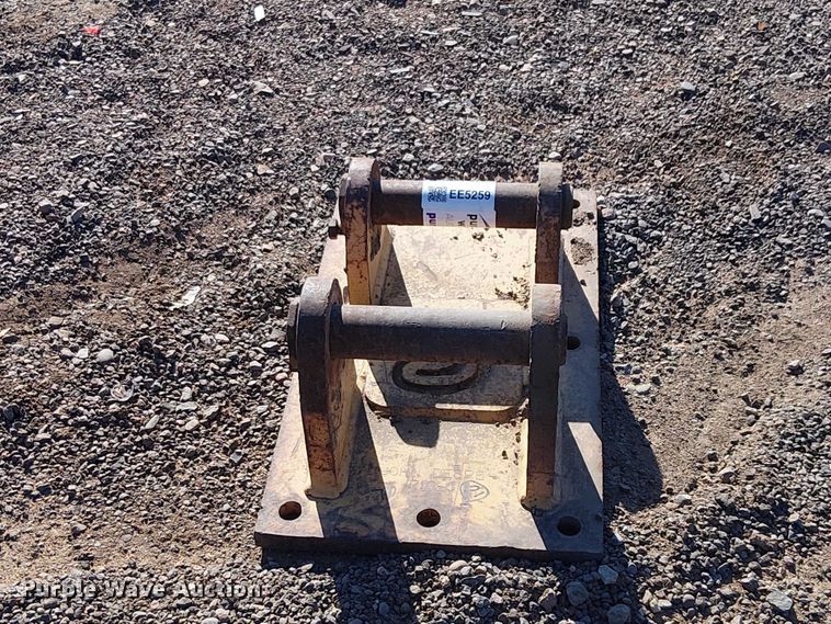 image for item EE5259 John Deere 710-G backhoe quick attach