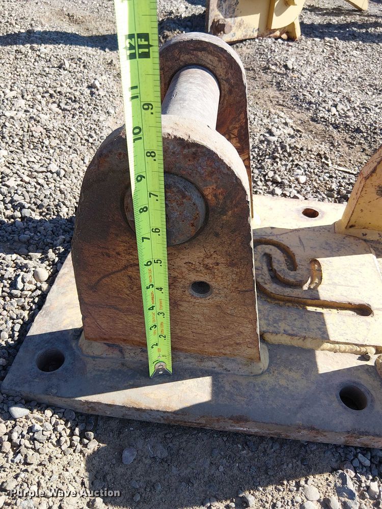 image for item EE5259 John Deere 710-G backhoe quick attach