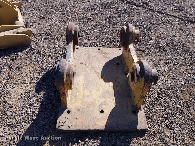 image for item EE5262 330 excavator quick attach