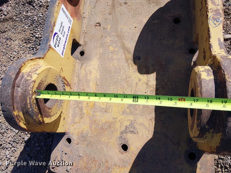 image for item EE5262 330 excavator quick attach