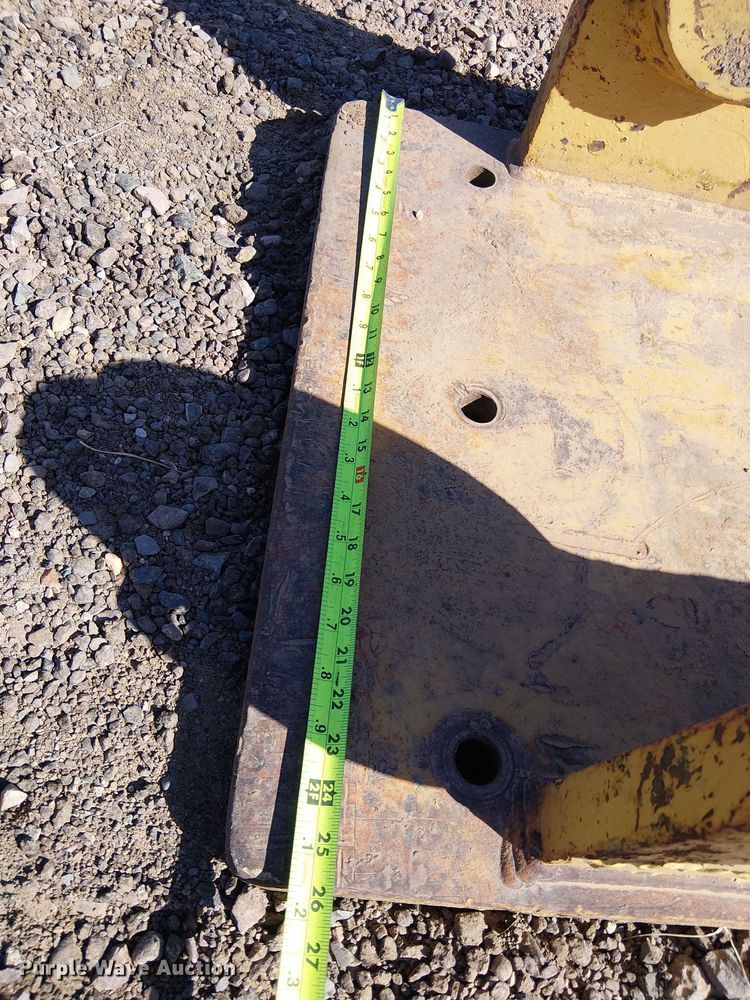 image for item EE5262 330 excavator quick attach