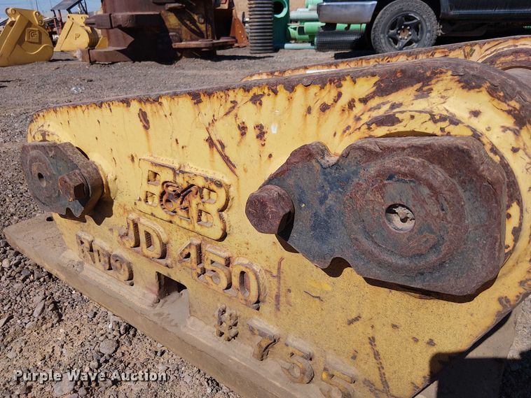 image for item EE5265 B&B JD 450 backhoe quick attach
