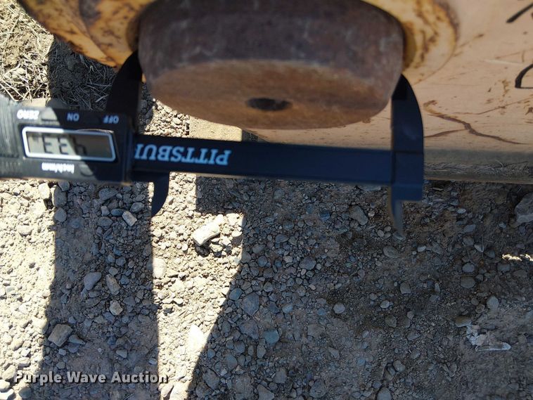 image for item EE5265 B&B JD 450 backhoe quick attach