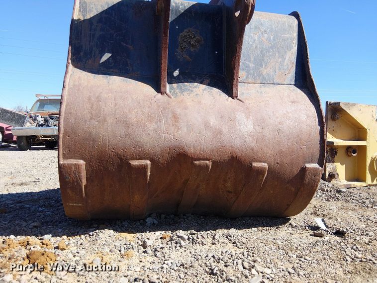 image for item EE5266 Caterpillar 450 excavator bucket