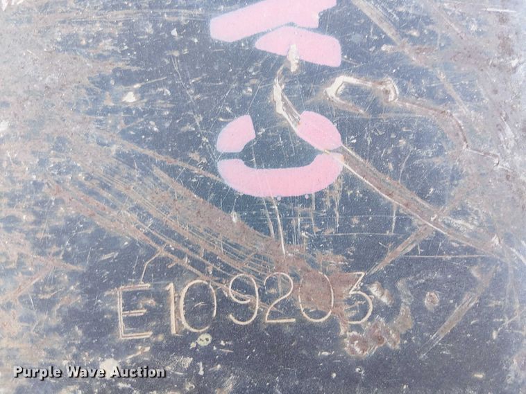 image for item EE5266 Caterpillar 450 excavator bucket