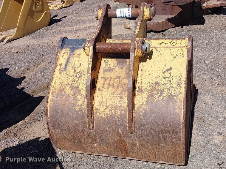 image for item EE5267 710 G excavator bucket
