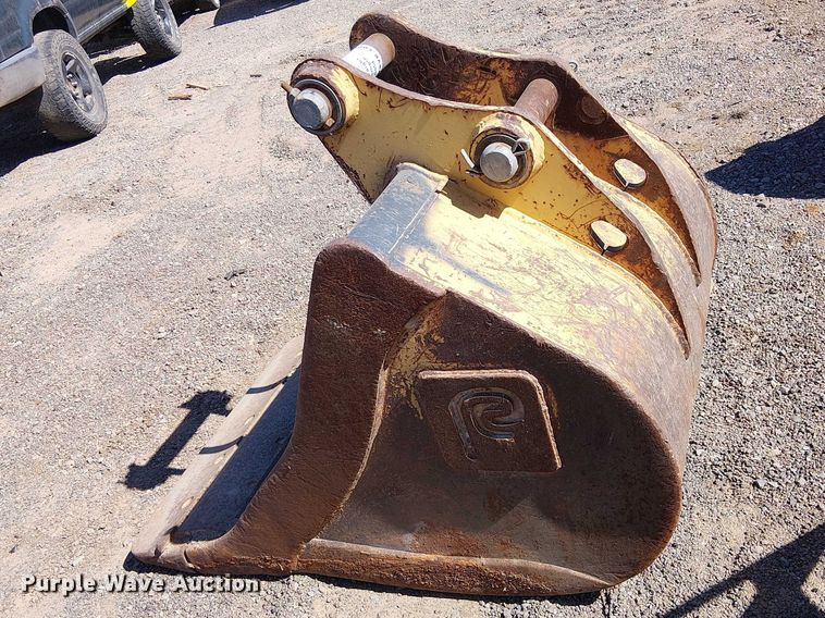image for item EE5267 710 G excavator bucket