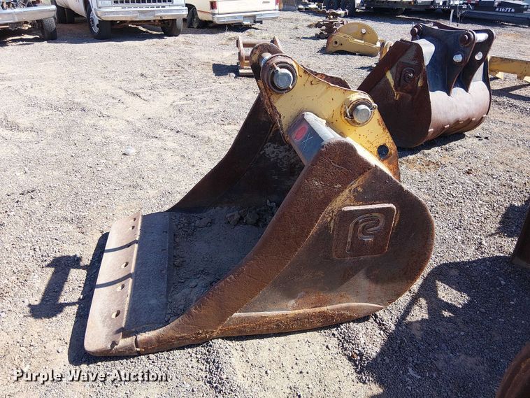 image for item EE5267 710 G excavator bucket