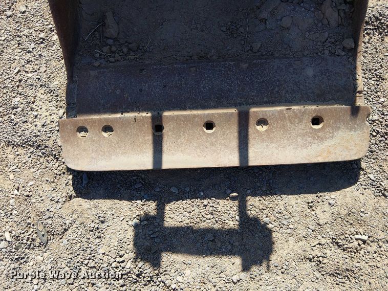 image for item EE5267 710 G excavator bucket