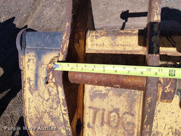 image for item EE5267 710 G excavator bucket