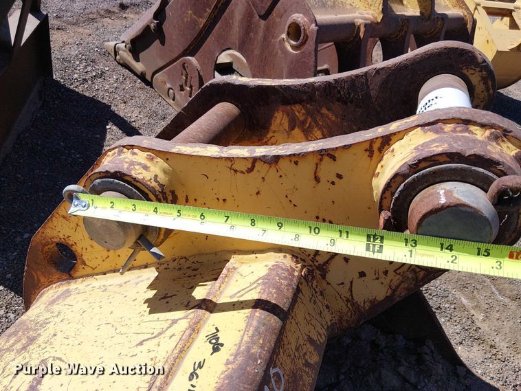 image for item EE5267 710 G excavator bucket