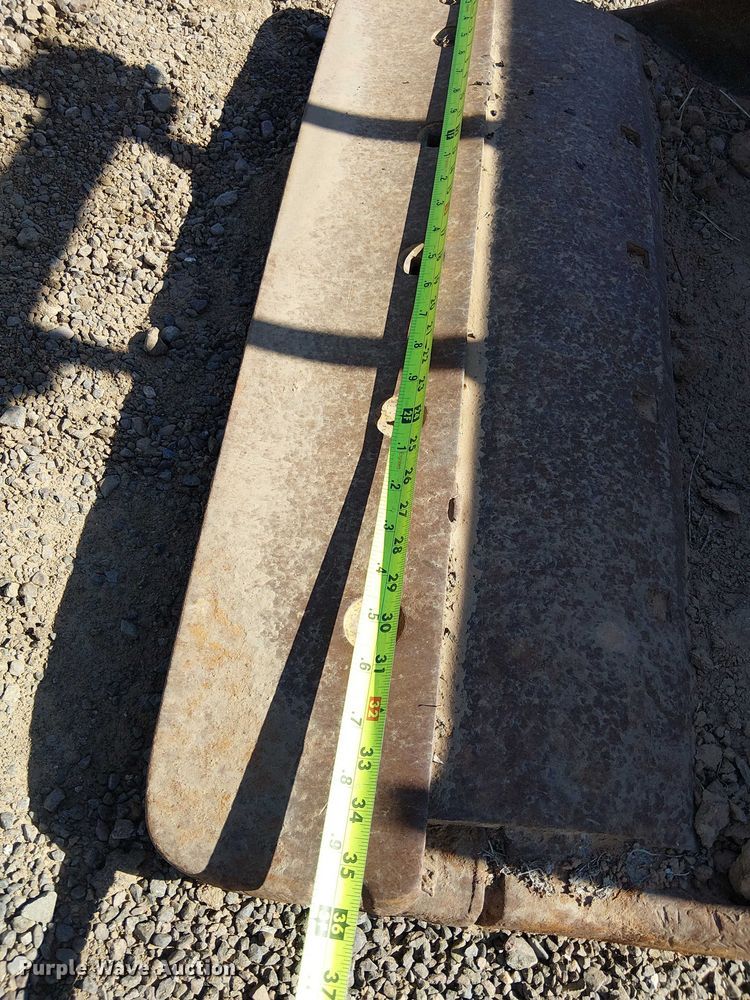 image for item EE5267 710 G excavator bucket