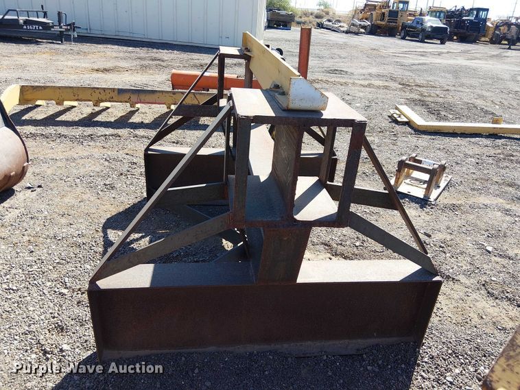 image for item EE5268 Shop Built scraper tractor cribbing