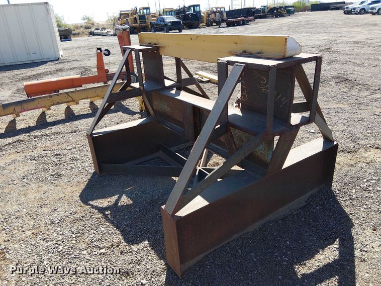 image for item EE5268 Shop Built scraper tractor cribbing