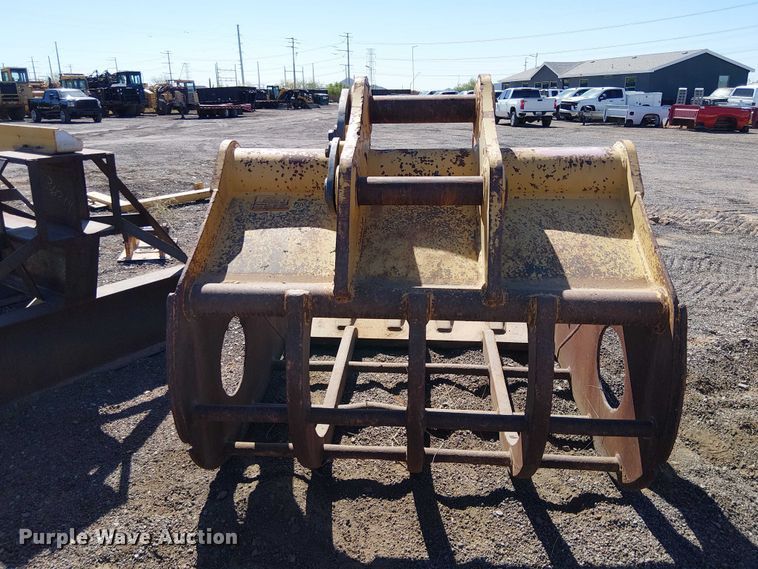 image for item EE5269 Sui Manufacturing EXC7060SKBB excavator rock bucket