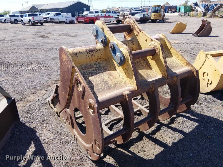 image for item EE5269 Sui Manufacturing EXC7060SKBB excavator rock bucket