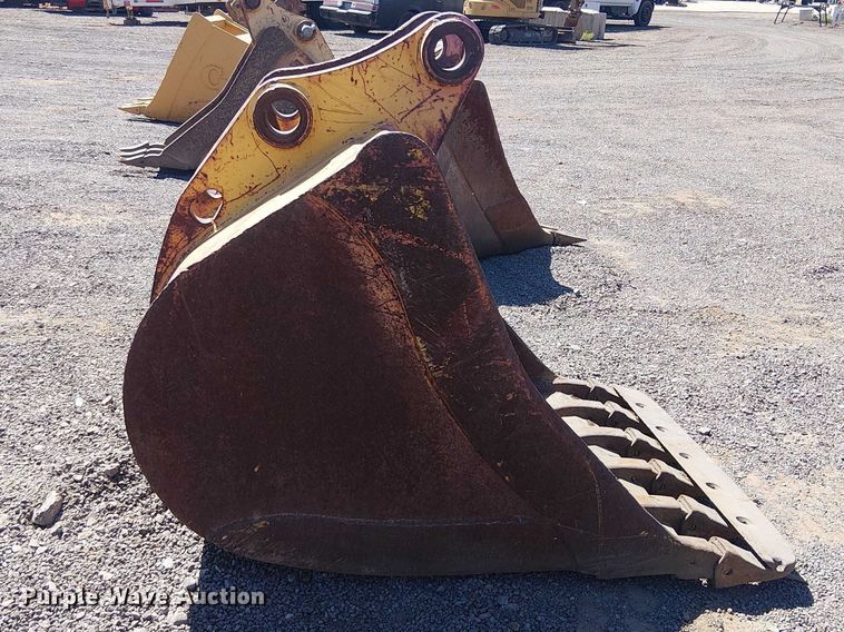 image for item EE5274 excavator bucket